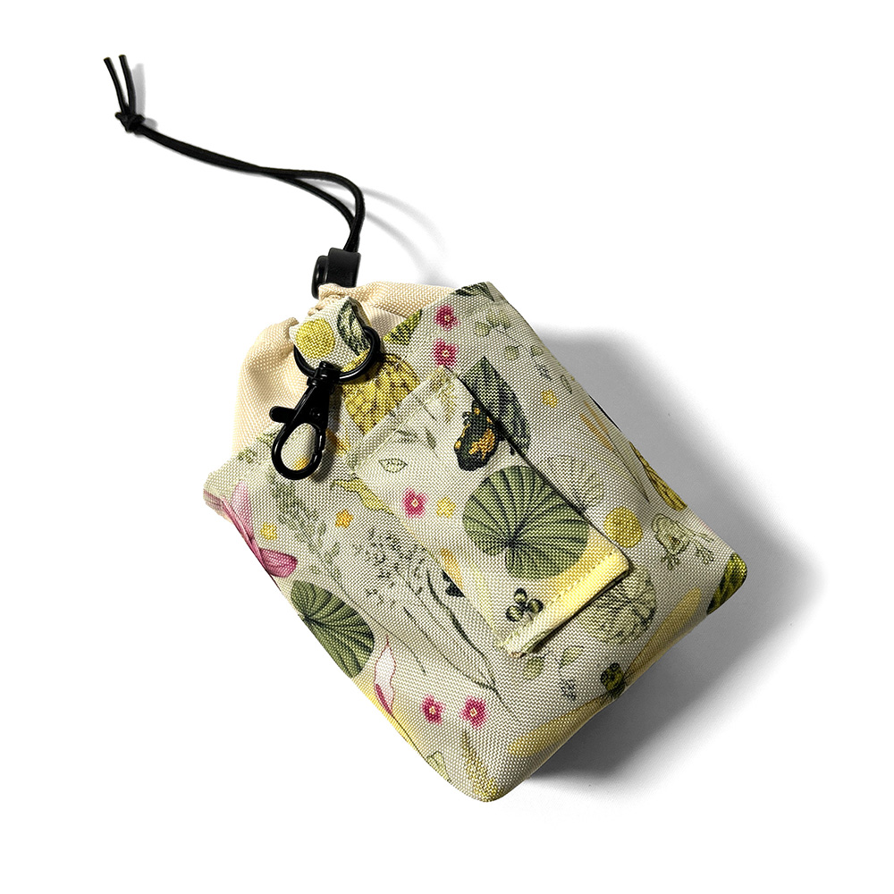 saszetka na przysmaki dla pieska z żabkami