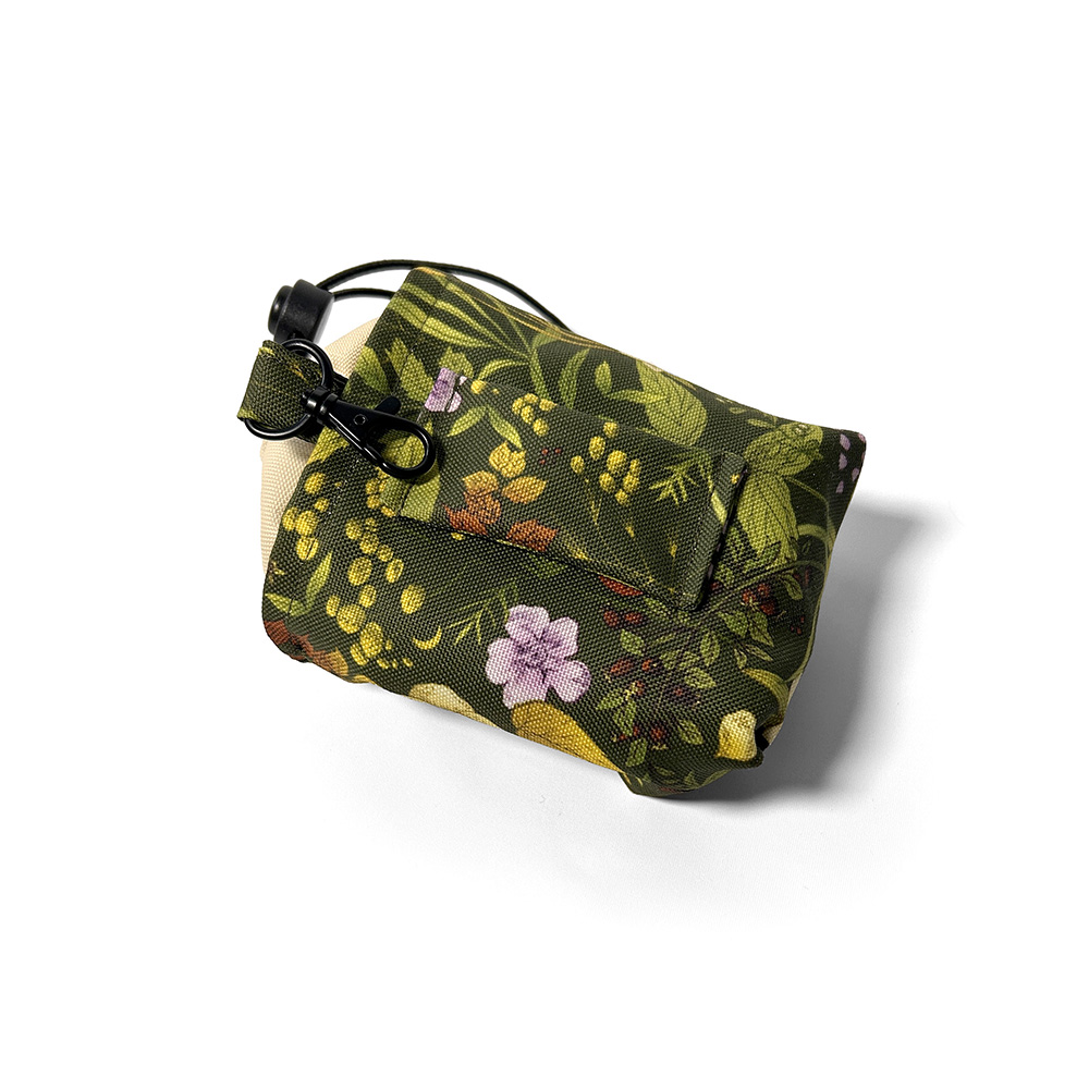 ciemnozielona torebka na smakołyki dla psów