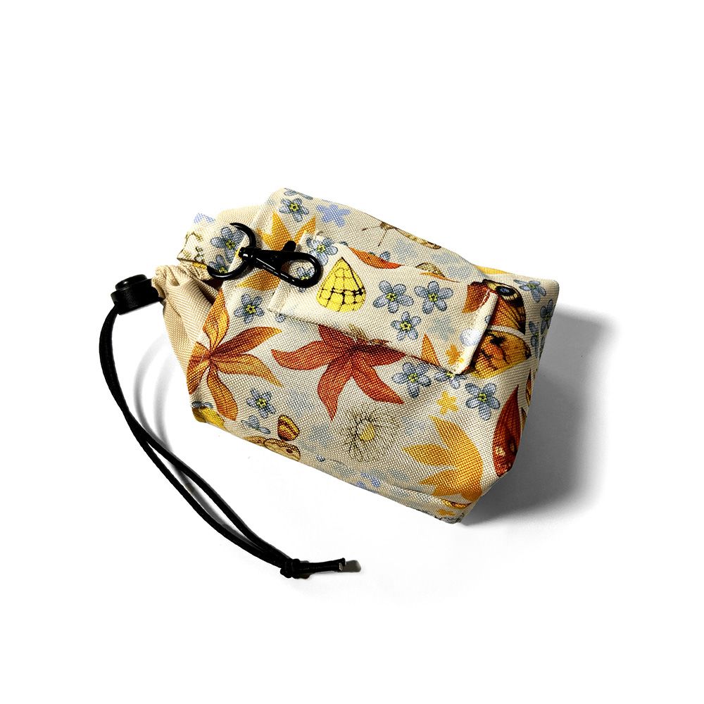 letni wzór na torebce na smaczki dla psa