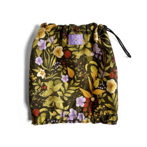 komin dla spaniela w roślinny wzór