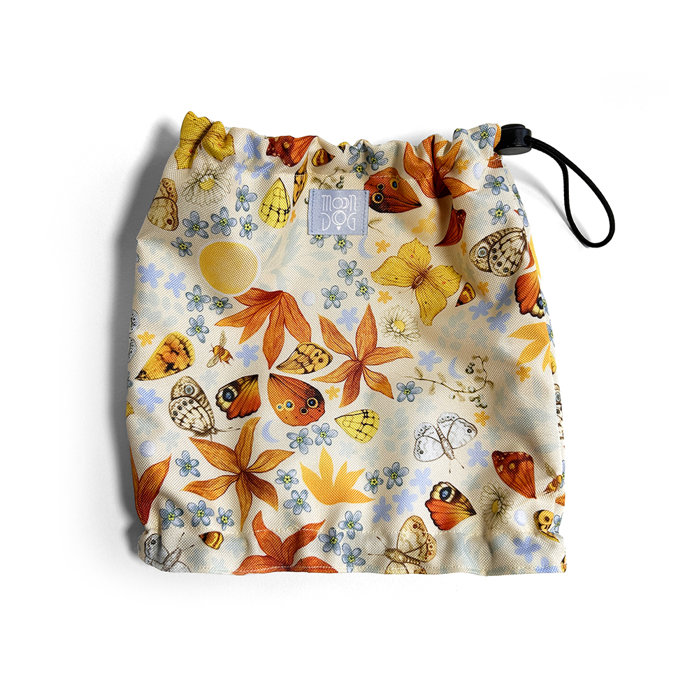 komin dla spaniela w kwiaty