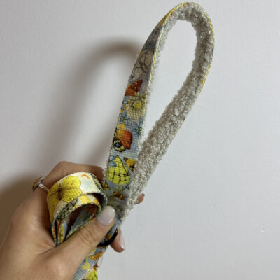 smycz z podszytą rączką