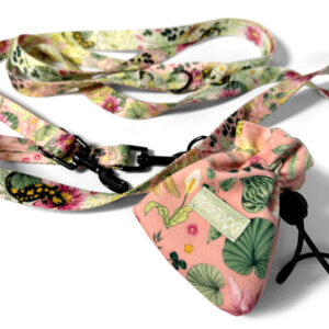 różowe etui na smakołyki dla psa