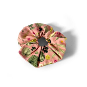 Alternative view of Welurowa scrunchie LAKESIDE LILY