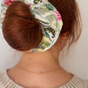 Alternative view of Satynowa scrunchie LAKESIDE SAGE