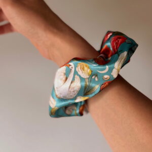 Satynowa scrunchie SNOWDROP TURQUOISE - obrazek 3